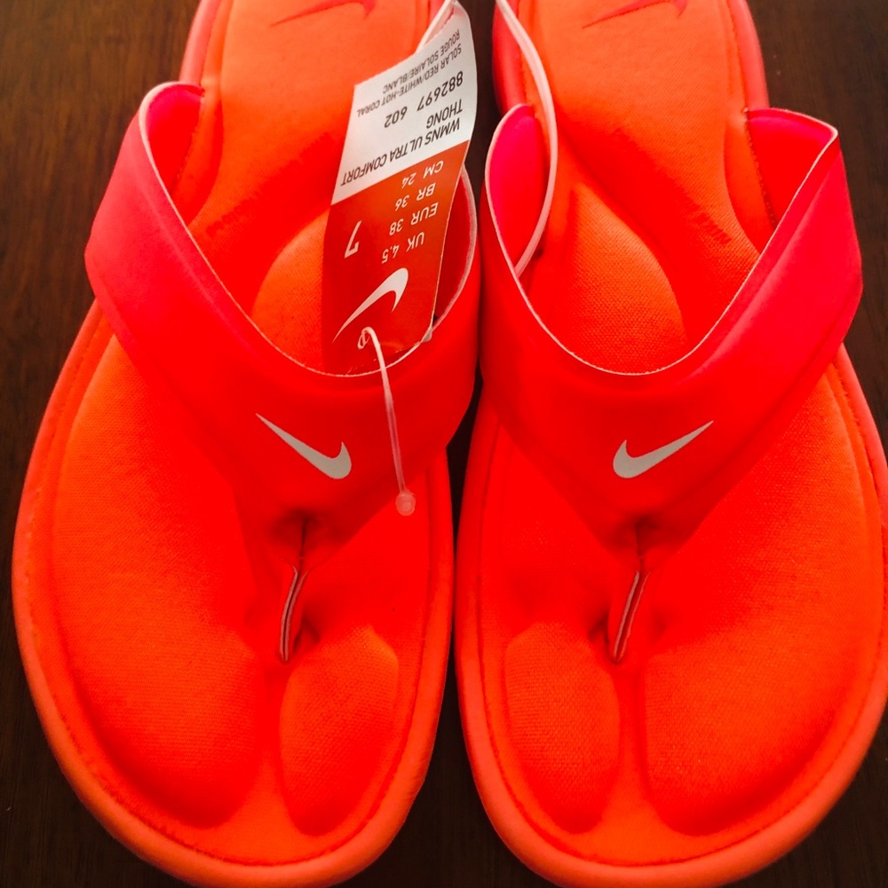 New with tags, Nike Flip-Flops